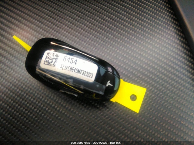 2021 Tesla Model X, VIN: 5YJXCBE45MF323223
