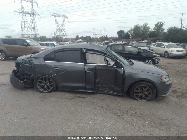 3VW2B7AJ0HM377128 Volkswagen Jetta 1.4t S