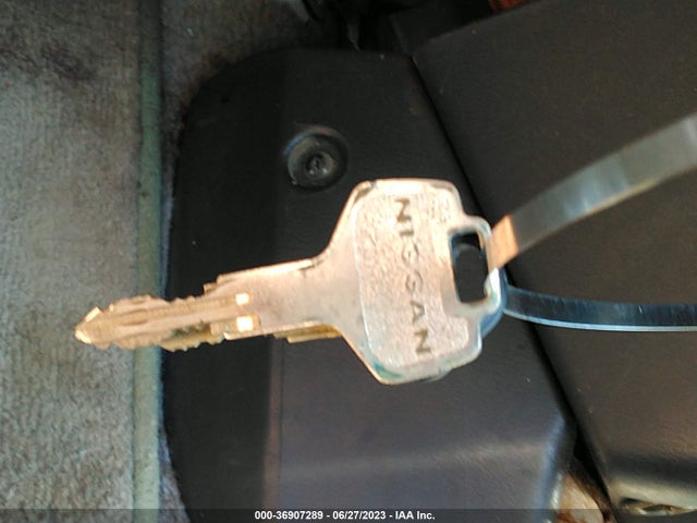 1998 NISSAN SENTRA XE/GXE VIN: 3N1AB41D5WL045778