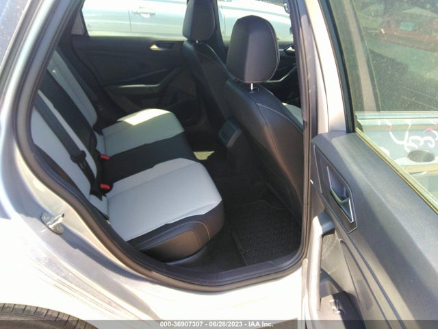 3VWC57BU1MM015498 Volkswagen Jetta S/se/r-line
