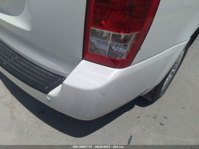 KNDMG4C76E6538669 KIA SEDONA LX