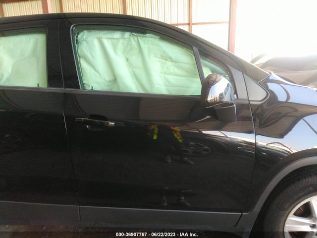 Chevrolet TRAX LS 2019 3GNCJKSBXKL296808 Image 11