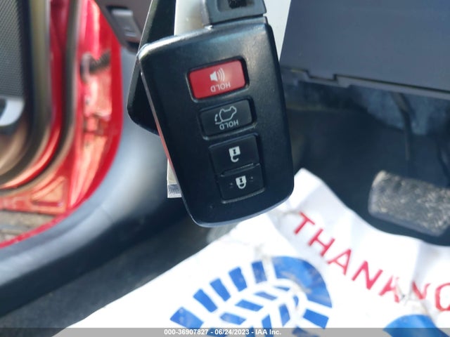 2017 TOYOTA RAV4 XLE VIN: JTMWFREV1HJ123555