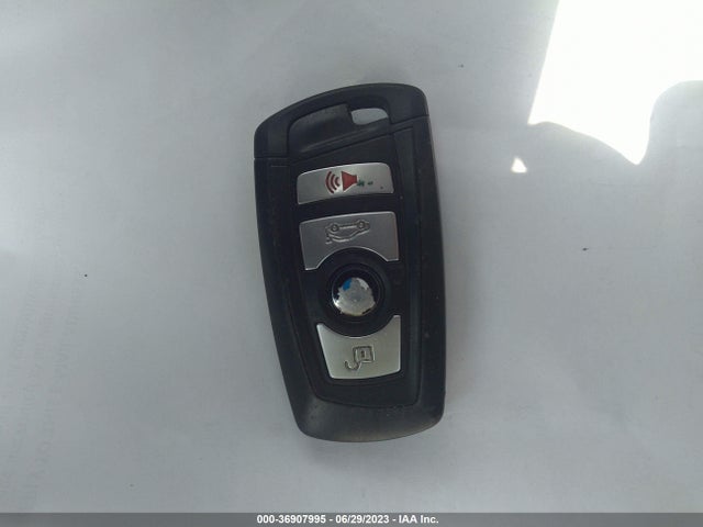 2013 BMW M5 VIN: WBSFV9C52DC772469