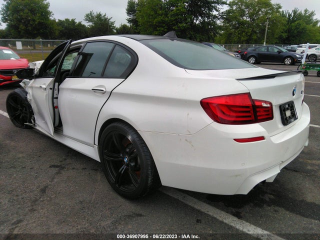 2013 BMW M5 VIN: WBSFV9C52DC772469
