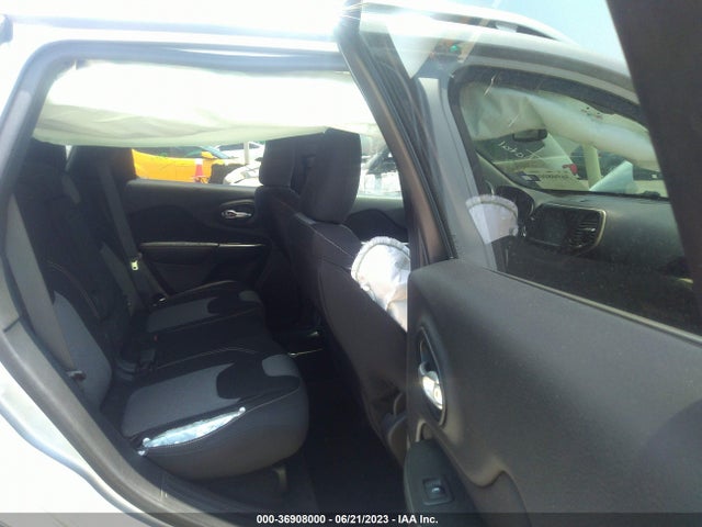 1C4PJLCS6EW155103 Jeep Cherokee Latitude