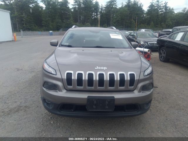 1C4PJMCB0HW600493 Jeep Cherokee Latitude