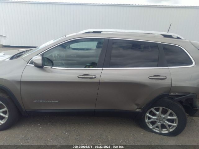 1C4PJMCB0HW600493 Jeep Cherokee Latitude