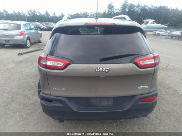 1C4PJMCB0HW600493 Jeep Cherokee Latitude
