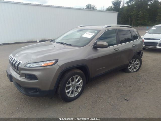 1C4PJMCB0HW600493 Jeep Cherokee Latitude