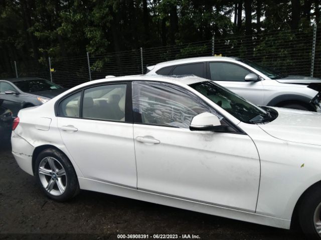 WBA3C3C55EPV90673 BMW 3 Series 320i Xdrive