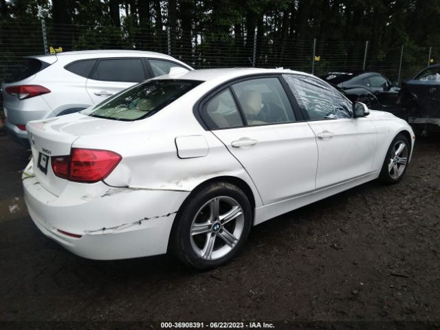 WBA3C3C55EPV90673 BMW 3 Series 320i Xdrive