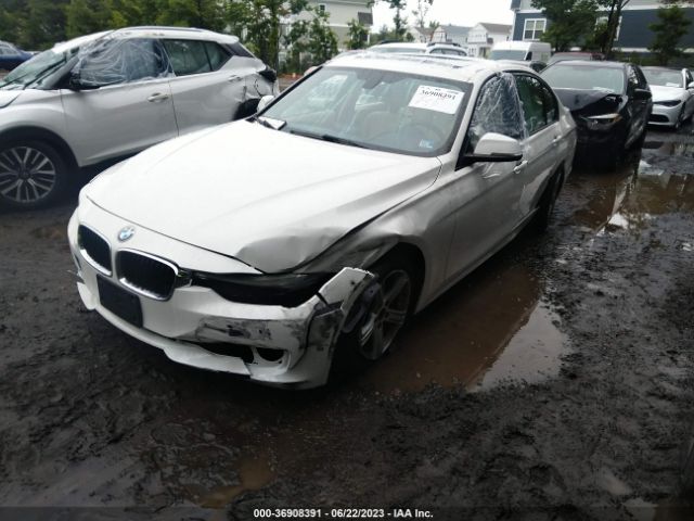 WBA3C3C55EPV90673 BMW 3 Series 320i Xdrive