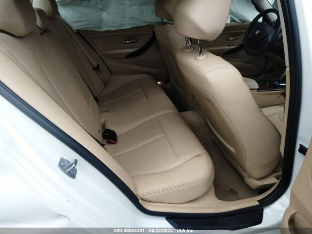 WBA3C3C55EPV90673 BMW 3 Series 320i Xdrive