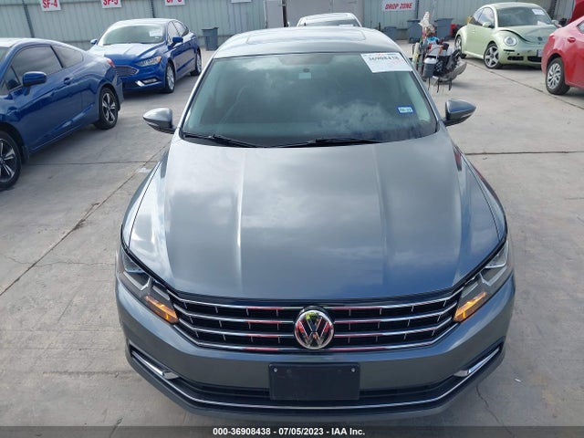 1VWBT7A32HC012305 Volkswagen Passat 1.8t Se