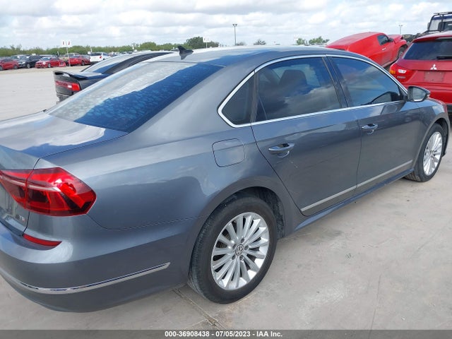 1VWBT7A32HC012305 Volkswagen Passat 1.8t Se