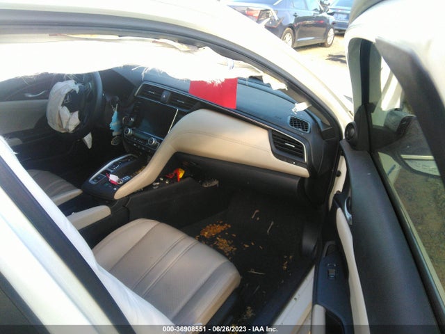 Honda Insight Touring 2019 19XZE4F99KE007822 Image 5