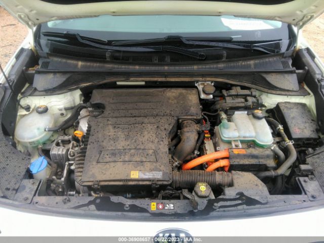 KNDCB3LC5J5109413 KIA NIRO FE