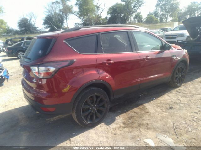 1FMCU0GD5HUC75759 Ford ESCAPE SE