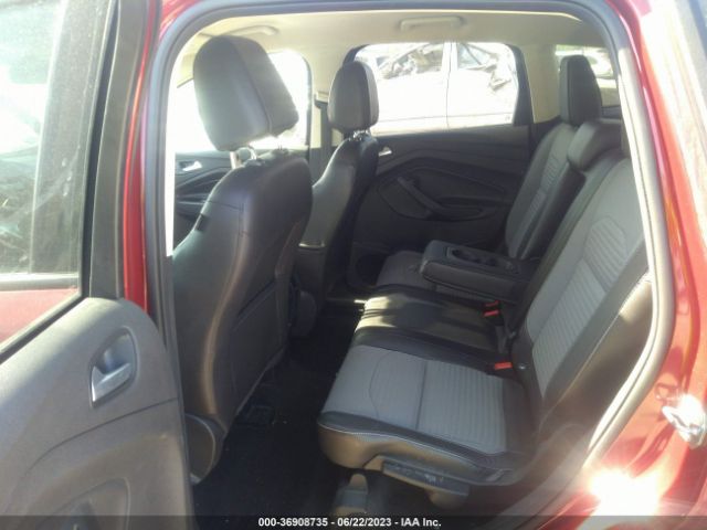 1FMCU0GD5HUC75759 Ford ESCAPE SE