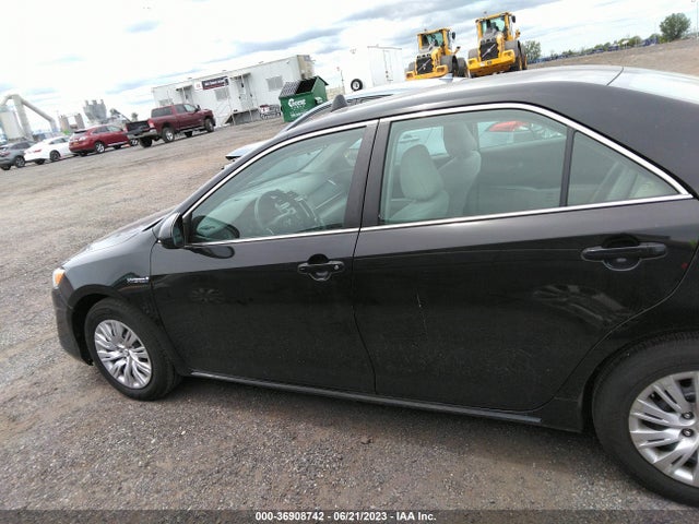 2014 TOYOTA CAMRY HYBRID LE/XLE/SE LIMITED EDITION VIN: 4T1BD1FK2EU129073