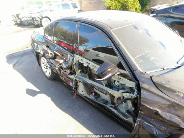 WBA8B9G51JNU99038 BMW 3 Series 330i