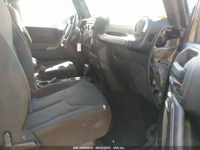 1C4AJWAG6HL637310 Jeep Wrangler Sport