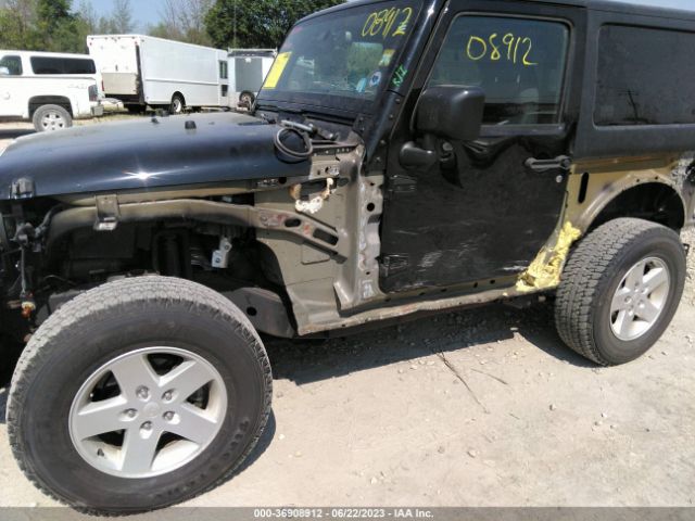 1C4AJWAG6HL637310 Jeep Wrangler Sport