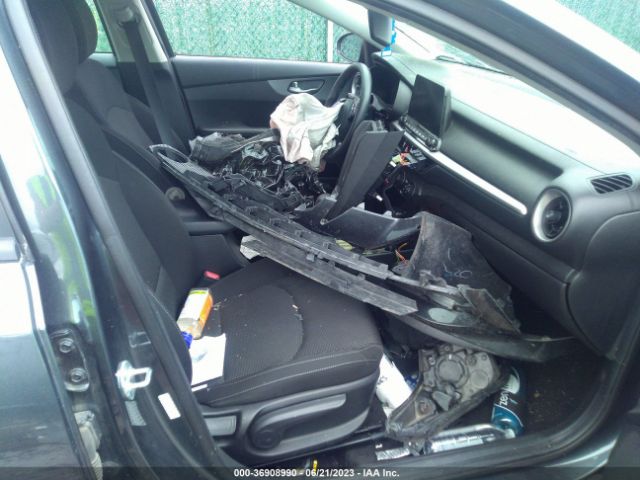 3KPF24AD6ME326685 KIA Forte Lxs