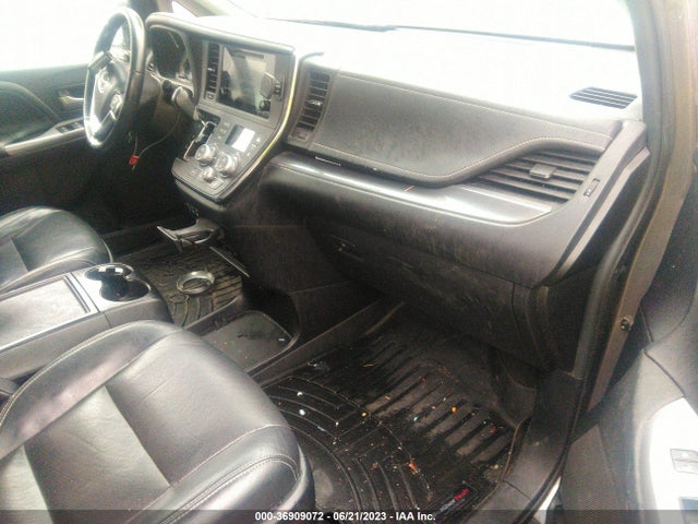 Toyota SIENNA SE 2015 5TDXK3DC0FS571329 Image 5