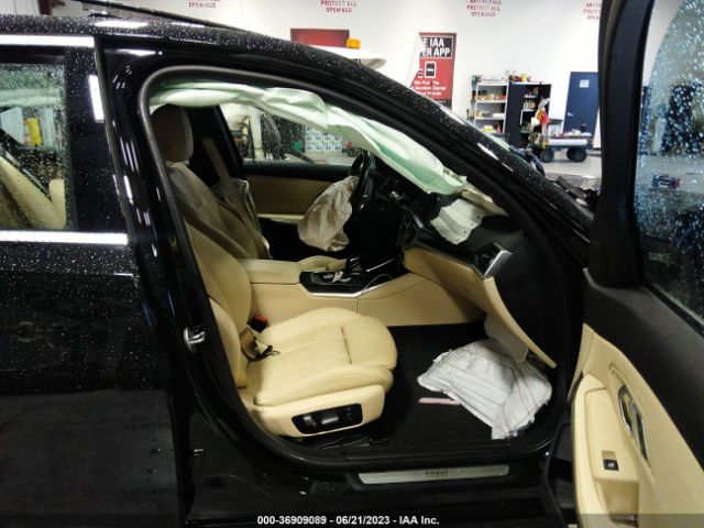 WBA5R1C55KFH02727 BMW 3 Series 330i
