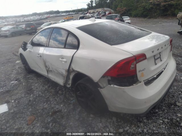 YV126MFL8H2424990 Volvo S60 T5 Dynamic
