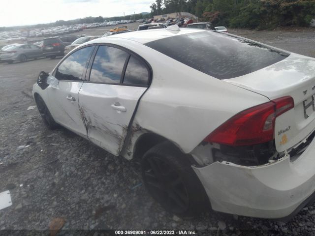 YV126MFL8H2424990 Volvo S60 T5 Dynamic