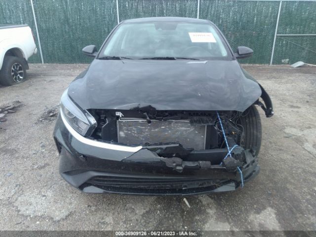 3KPF24ADXPE599407 KIA Forte Lxs