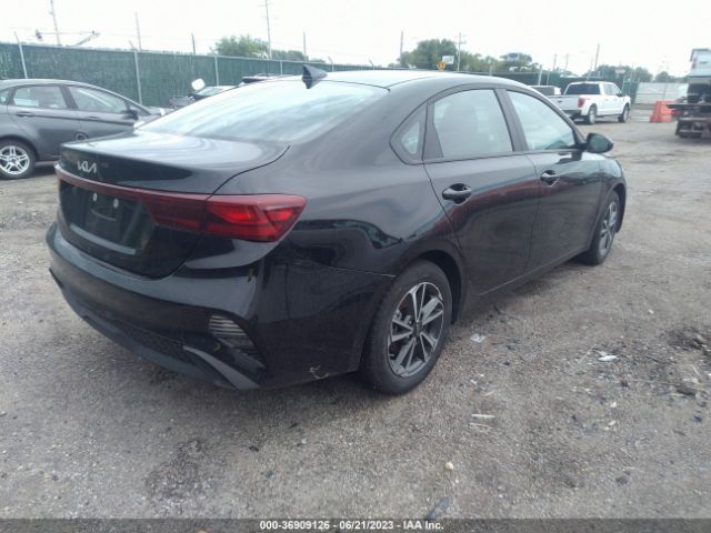 3KPF24ADXPE599407 KIA Forte Lxs