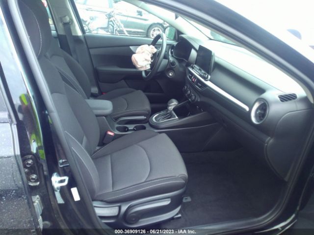 3KPF24ADXPE599407 KIA Forte Lxs