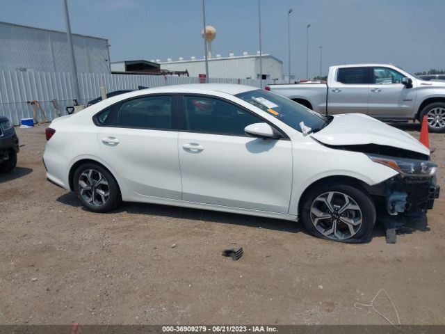 3KPF24AD2LE147686 KIA Forte Lxs