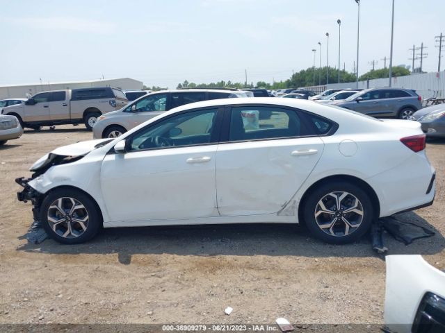3KPF24AD2LE147686 KIA Forte Lxs