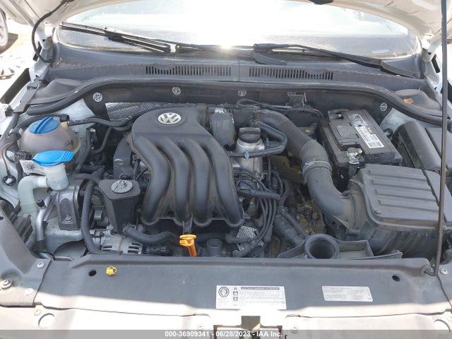 3VW2K7AJ6EM325675 Volkswagen Jetta 2.0l S