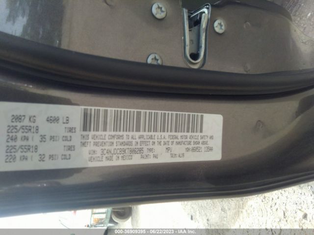 3C4NJDCB9KT806285 Jeep Compass Limited