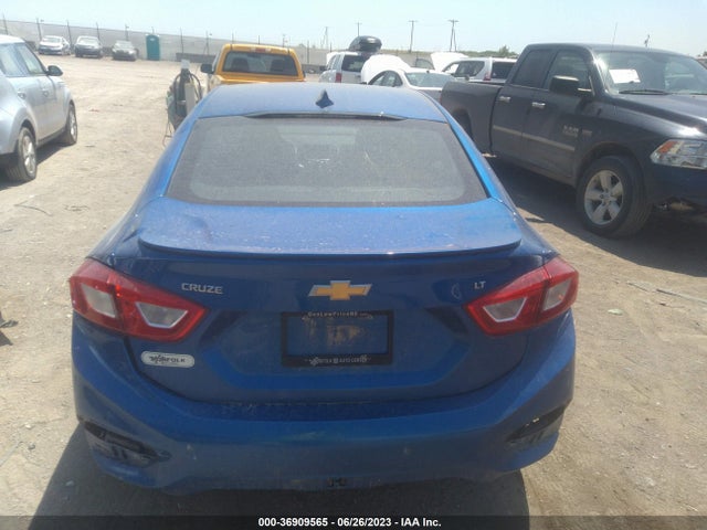 Chevrolet CRUZE LT 2018 1G1BE5SM3J7150421 Image 8