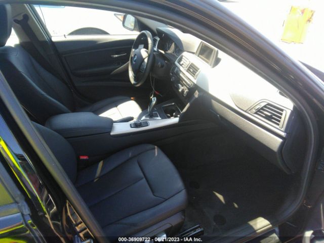 WBA8E1G59GNU11595 BMW 3 Series 320i