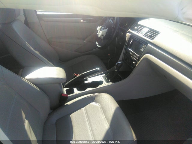 1VWDT7A32HC079284 Volkswagen Passat R-line W/comfort Pkg