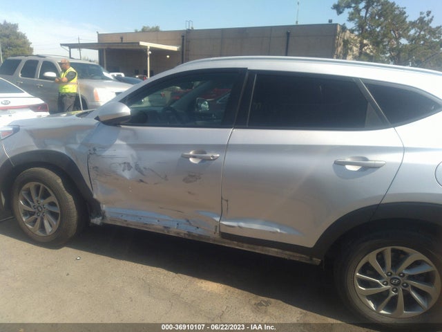 Hyundai TUCSON SE 2017 KM8J33A42HU449310 Image 6