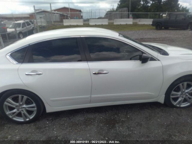 1N4AL3AP1HC202032 Nissan Altima 2.5 Sr