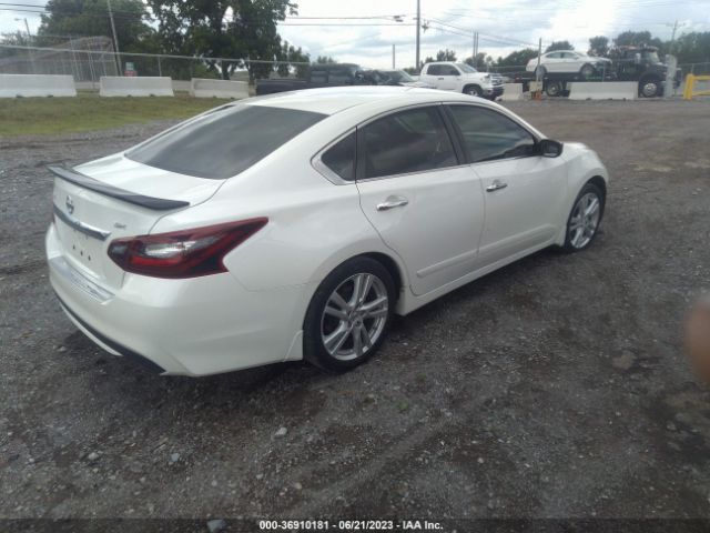 1N4AL3AP1HC202032 Nissan Altima 2.5 Sr