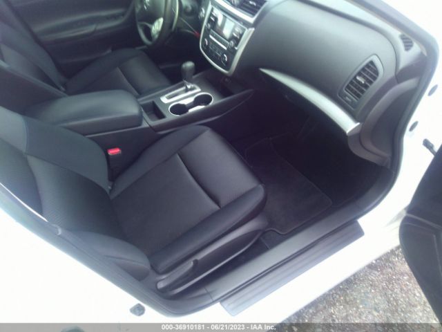 1N4AL3AP1HC202032 Nissan Altima 2.5 Sr