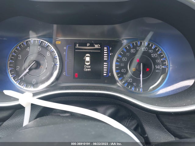 Chrysler 200 Limited 2015 1C3CCCABXFN633496 Image 7