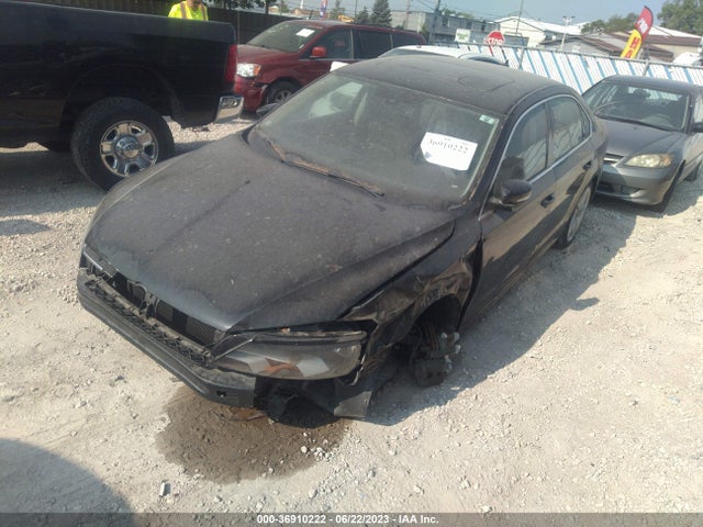 1VWBS7A39EC112416 Volkswagen Passat Se W/sunroof