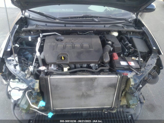 Toyota COROLLA LE 2018 5YFBURHE5JP790310 Image 17